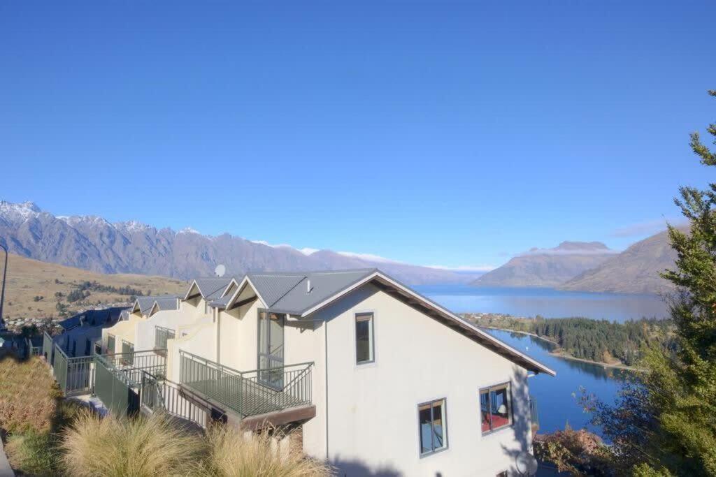 Modern 3 Bedroom With Stunning Postcard Views! Queenstown Kültér fotó
