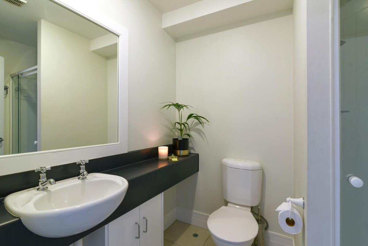 Modern 3 Bedroom With Stunning Postcard Views! Queenstown Kültér fotó