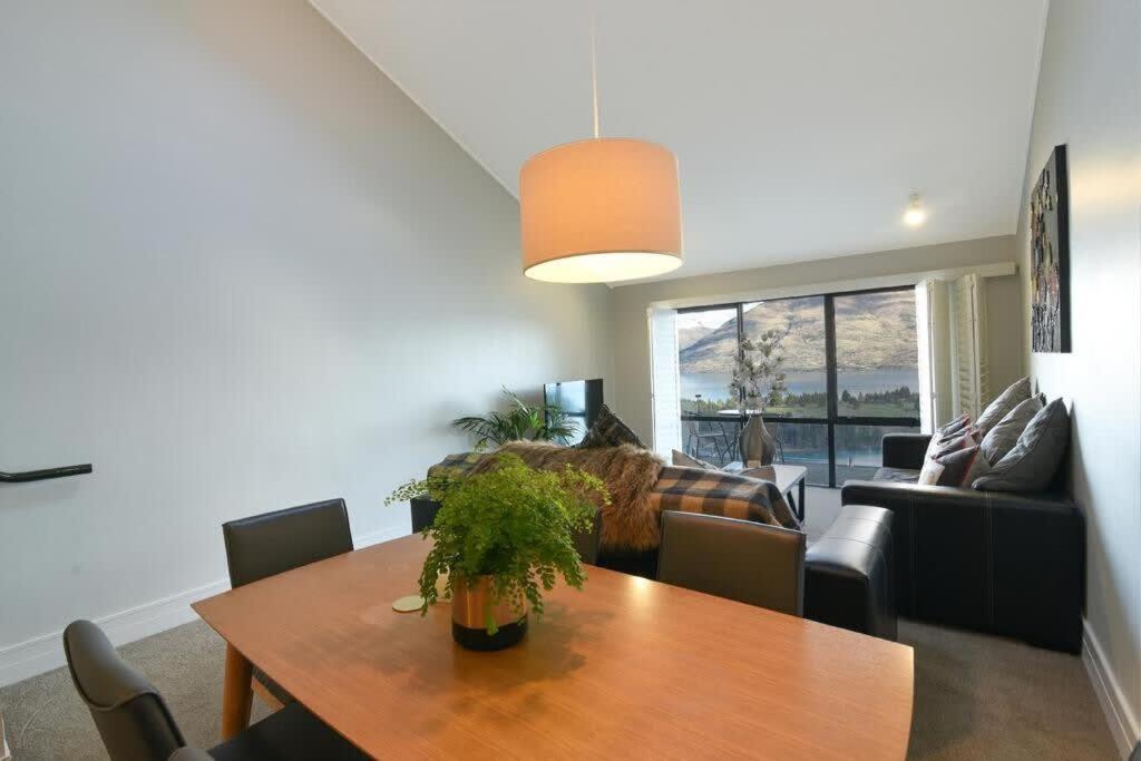 Modern 3 Bedroom With Stunning Postcard Views! Queenstown Kültér fotó