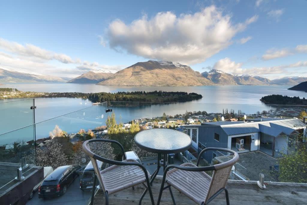 Modern 3 Bedroom With Stunning Postcard Views! Queenstown Kültér fotó